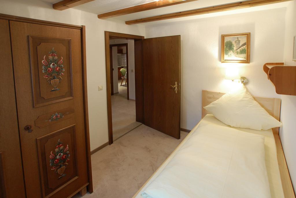 بيسخوفسويسن Ferienwohnung Gebirgshausl الغرفة الصورة